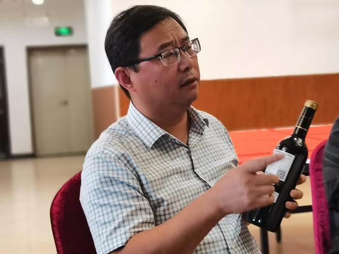 晟帝雅歌红酒合肥书画名家"迎国庆"交流会精彩分享